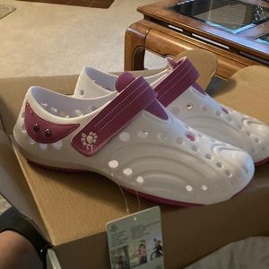 NWT!  Dawgs woman’s golf shoes